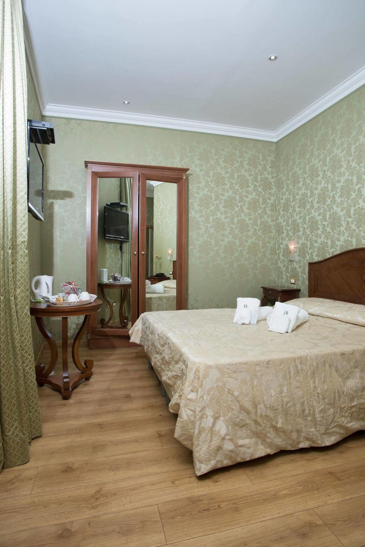 Bq House Trevi Luxury Rooms Roma Exterior foto