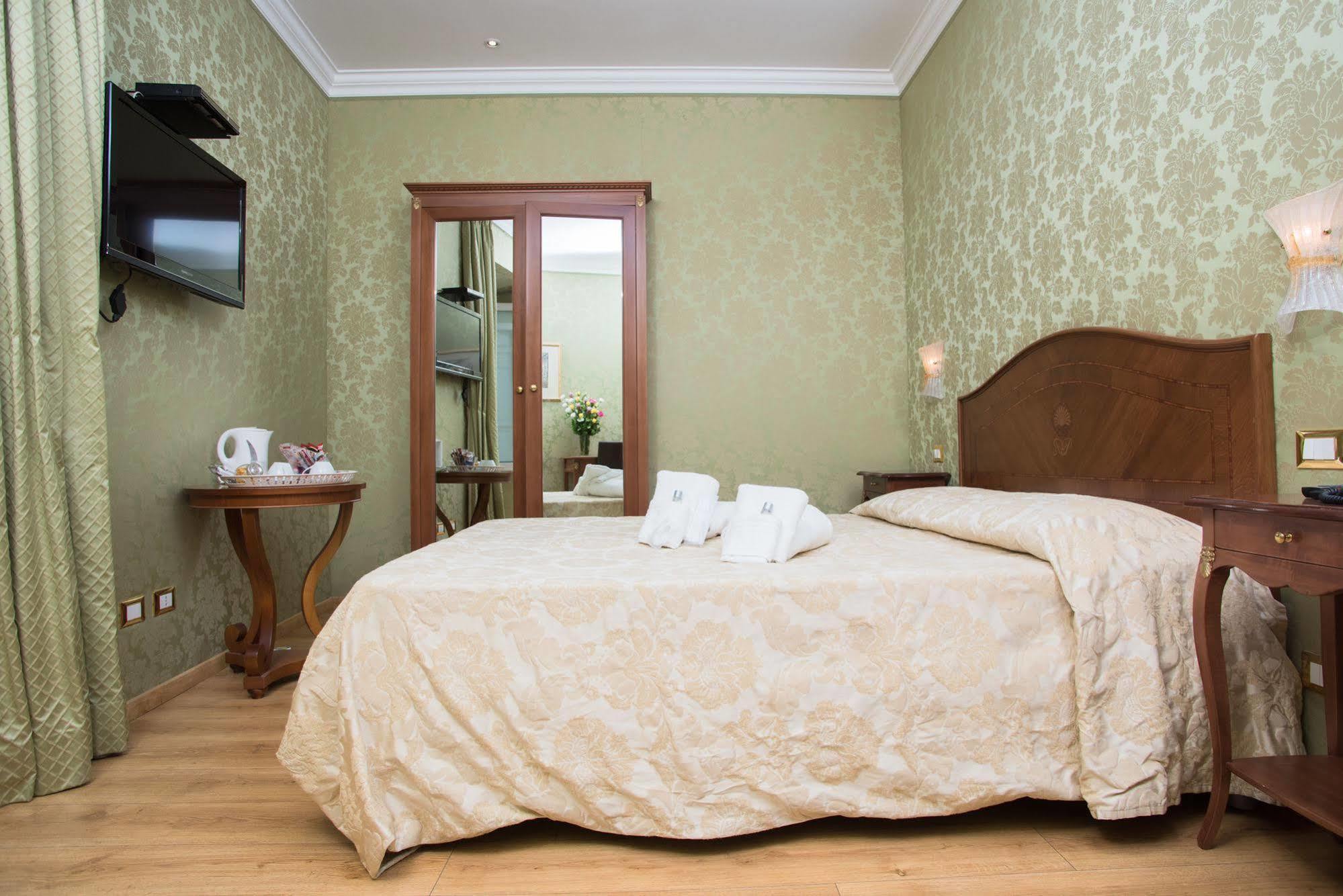 Bq House Trevi Luxury Rooms Roma Exterior foto